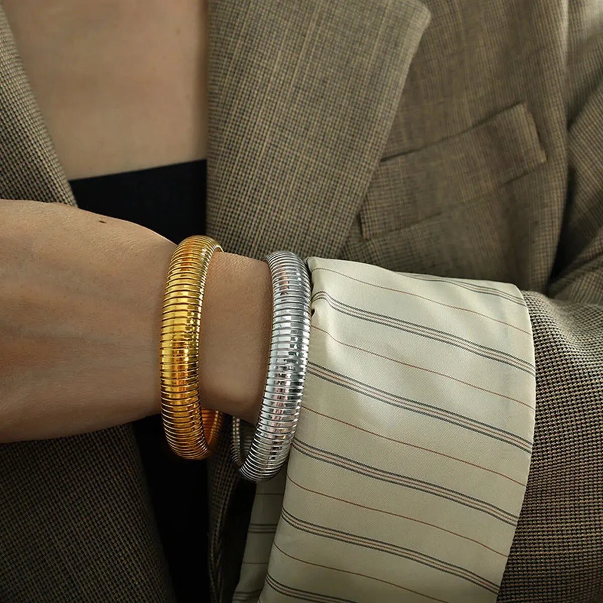 Pulseira Unissex Banhada a Ouro 18K – Aço Inoxidável Retrô À Prova d'água