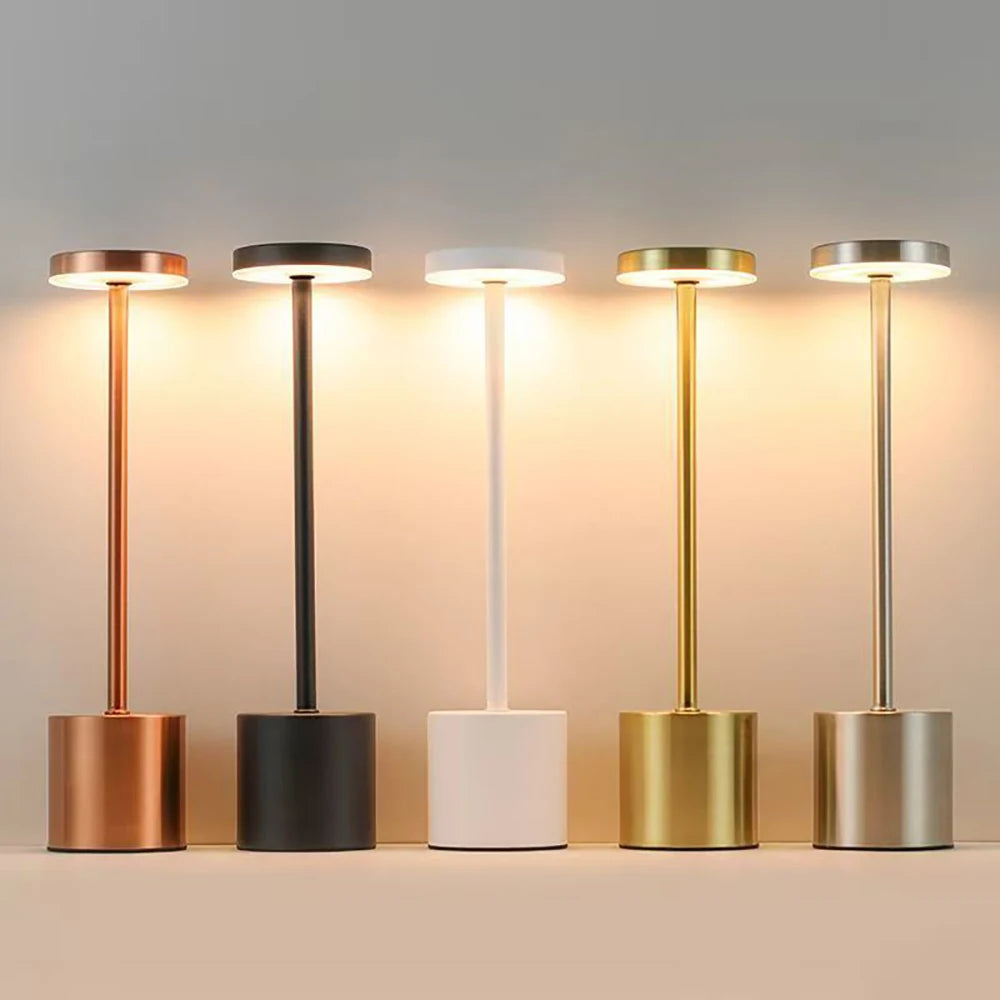 Luminária de Mesa LED Recarregável USB – 3 Cores – Dimmer – Corpo Metálico