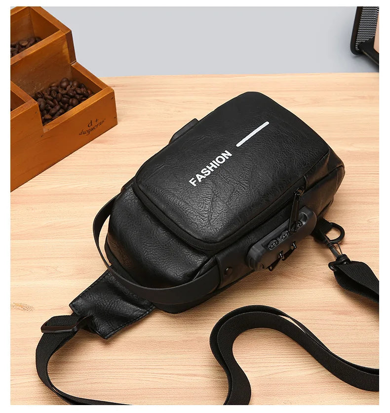 Bolsa Transversal Masculina Antifurto – Porta USB – Cadeado com Senha – Couro PU